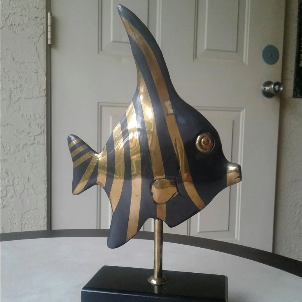Unique Metal Fish Decoration